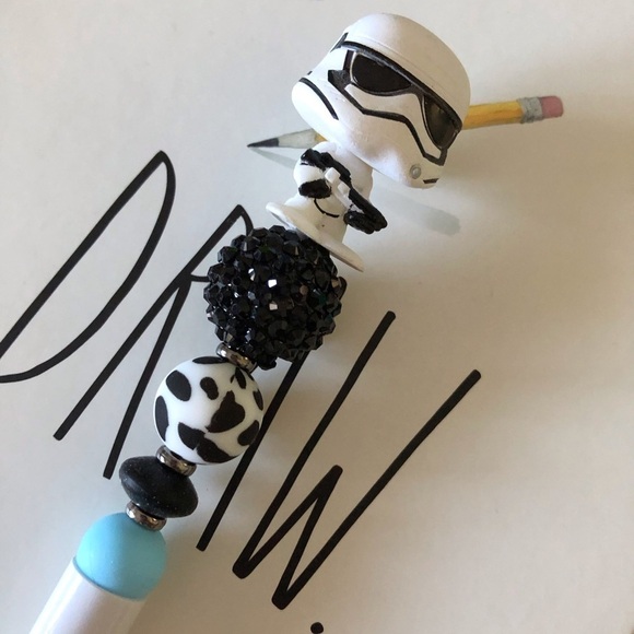 Disney Doorables: Star Wars: Storm Trooper handmade beaded pen - Picture 1 of 3